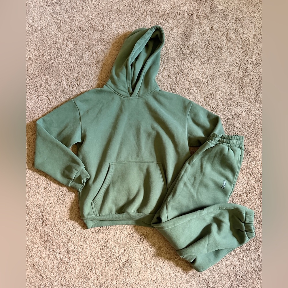 Comfrt Matching Oversized Sweat Set